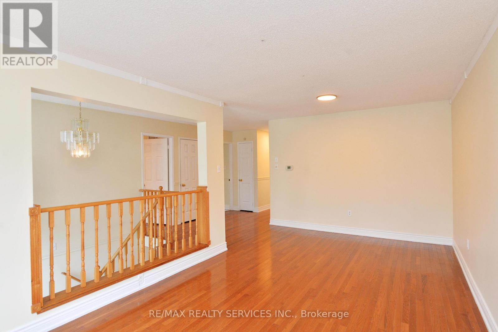 7 Bush Crescent, Wasaga Beach, Ontario  L9Z 1M3 - Photo 8 - S12964788