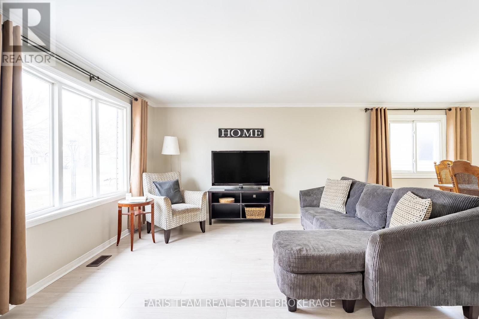 13 Maitland Drive, Barrie (Grove East), Ontario  L4M 5W1 - Photo 11 - S12964874