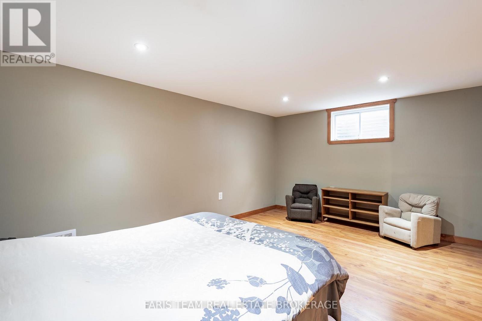 13 Maitland Drive, Barrie (Grove East), Ontario  L4M 5W1 - Photo 21 - S12964874