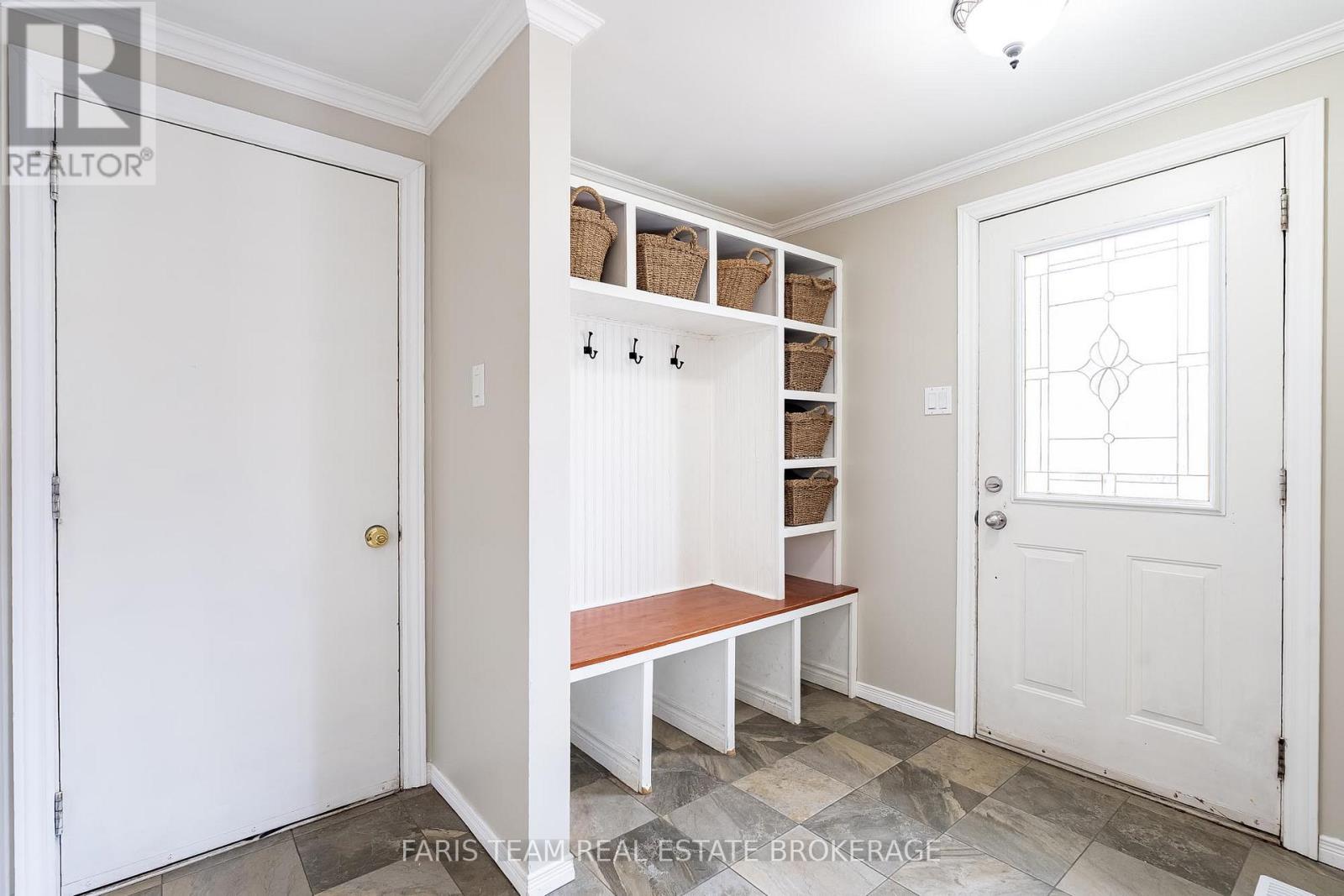 13 Maitland Drive, Barrie (Grove East), Ontario  L4M 5W1 - Photo 4 - S12964874