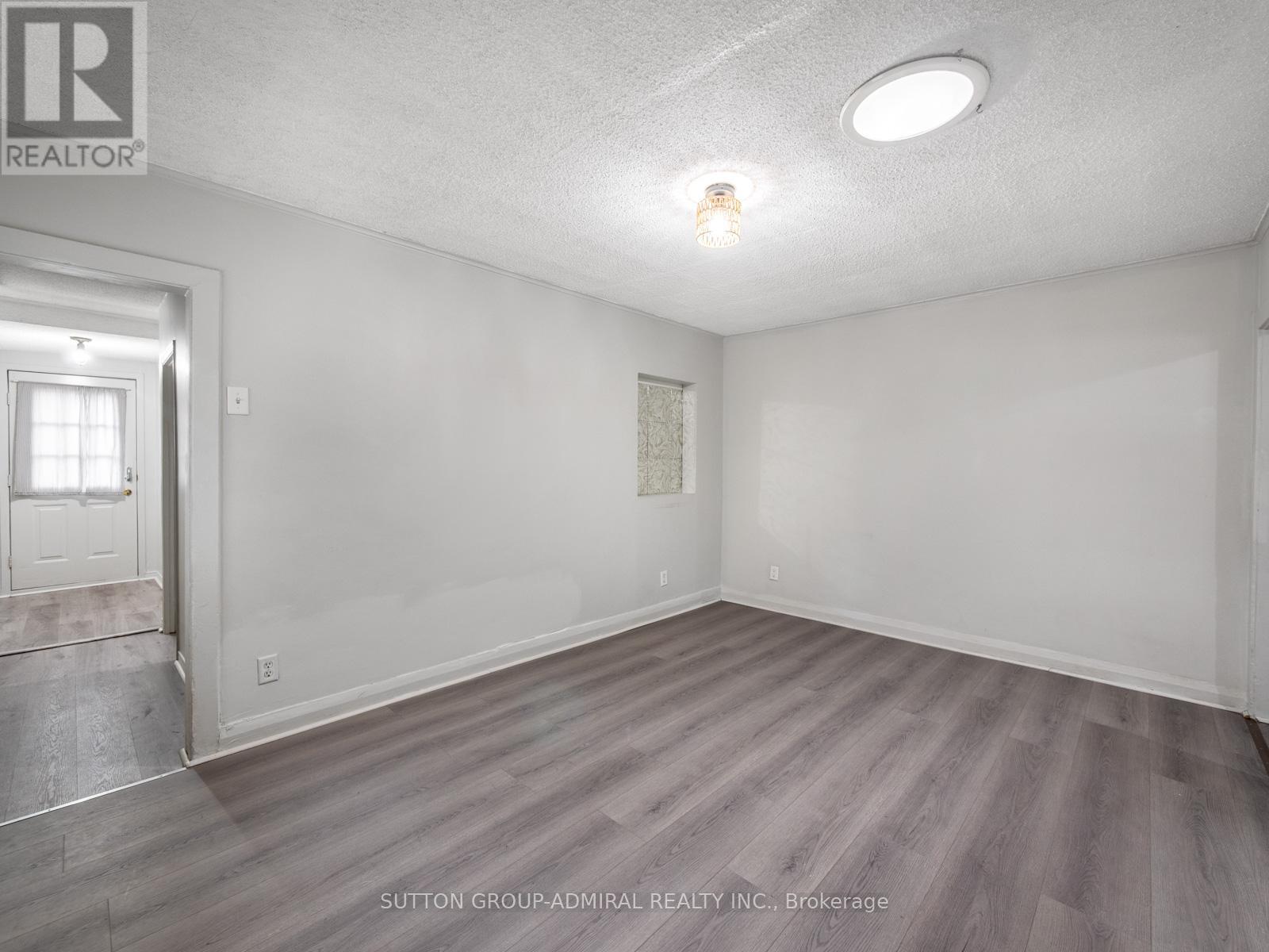 23 Kenworthy Avenue, Toronto (Oakridge), Ontario  M1L 3B1 - Photo 10 - E12959372