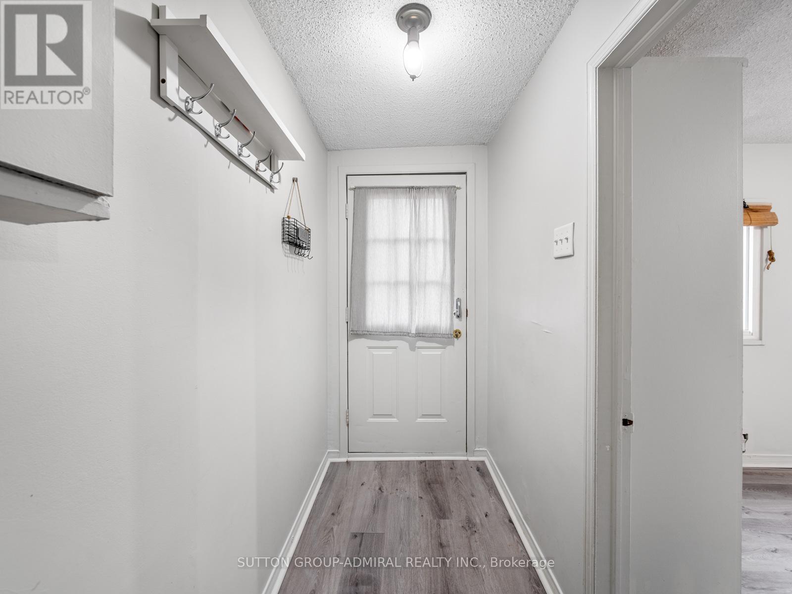 23 Kenworthy Avenue, Toronto (Oakridge), Ontario  M1L 3B1 - Photo 3 - E12959372