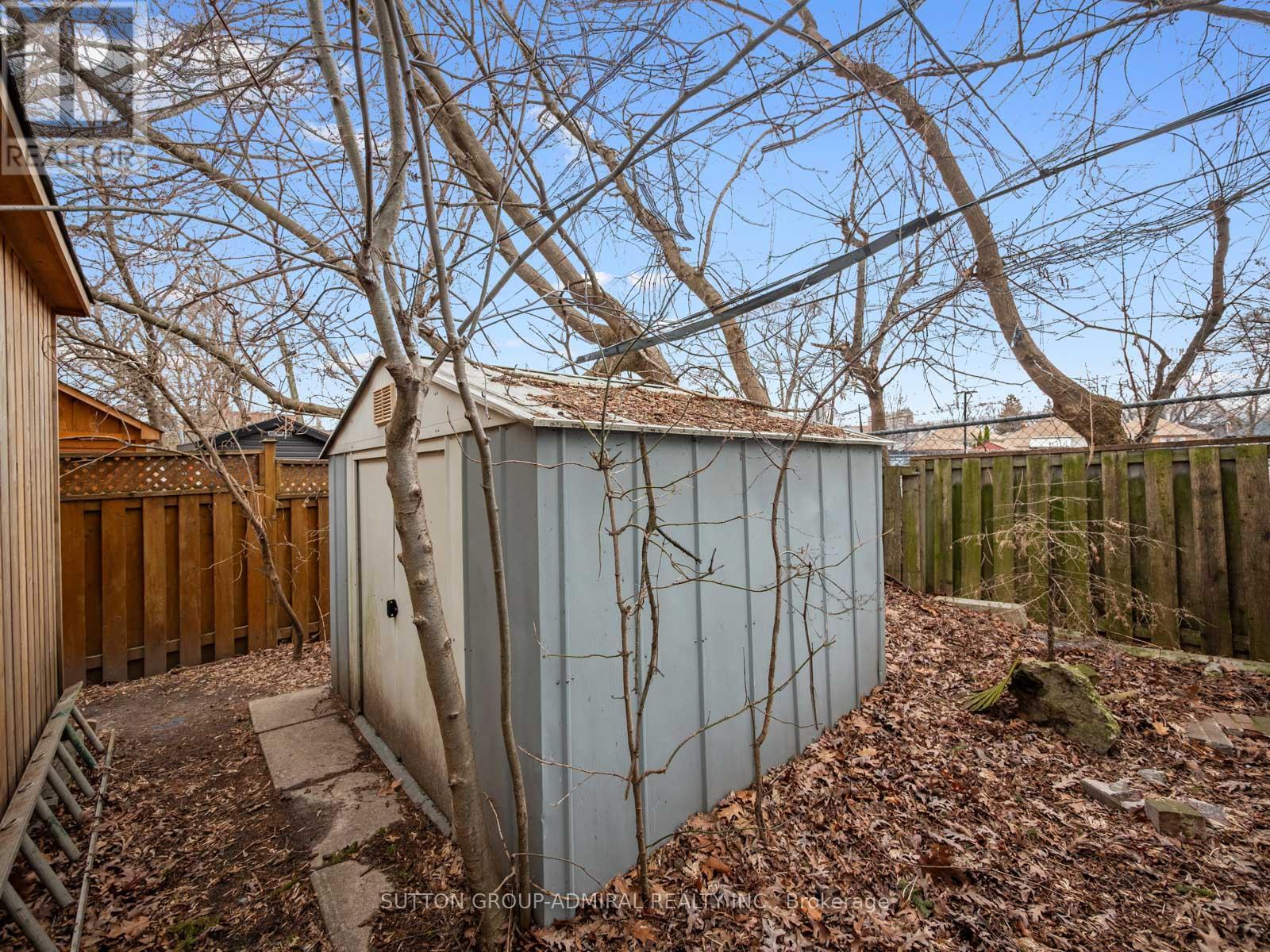 23 Kenworthy Avenue, Toronto (Oakridge), Ontario  M1L 3B1 - Photo 20 - E12959372