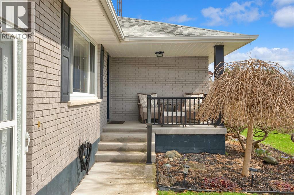 325 John Street East, Blenheim, Ontario  N0P 1A0 - Photo 3 - 26007135