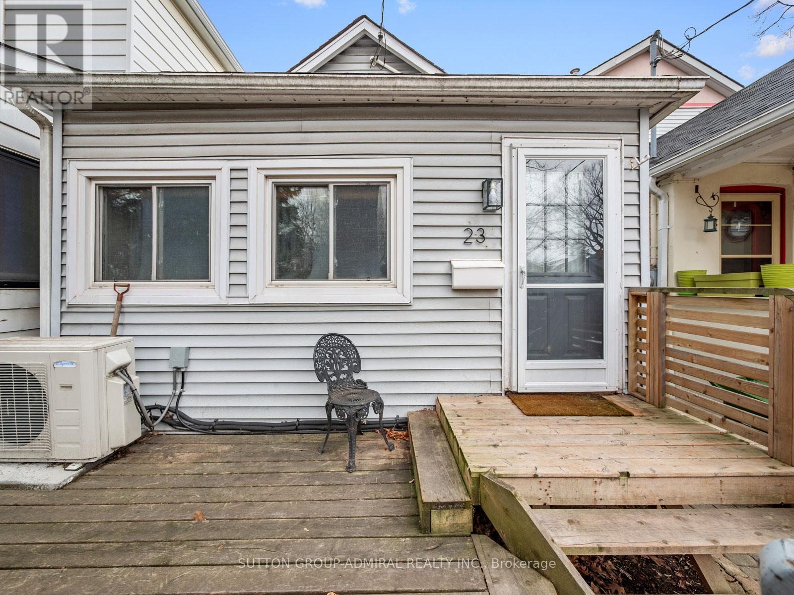 23 KENWORTHY AVENUE, toronto (oakridge), Ontario