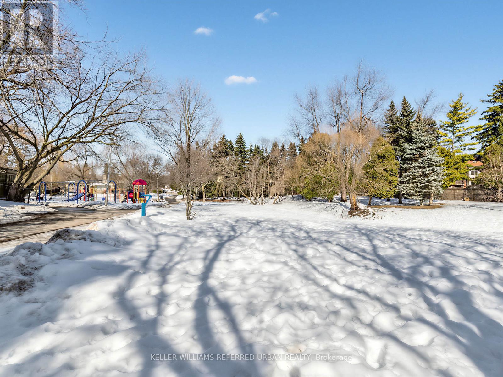 14 Frontenac Avenue, Toronto (Bedford Park-Nortown), Ontario  M5N 1Z5 - Photo 10 - C12861086