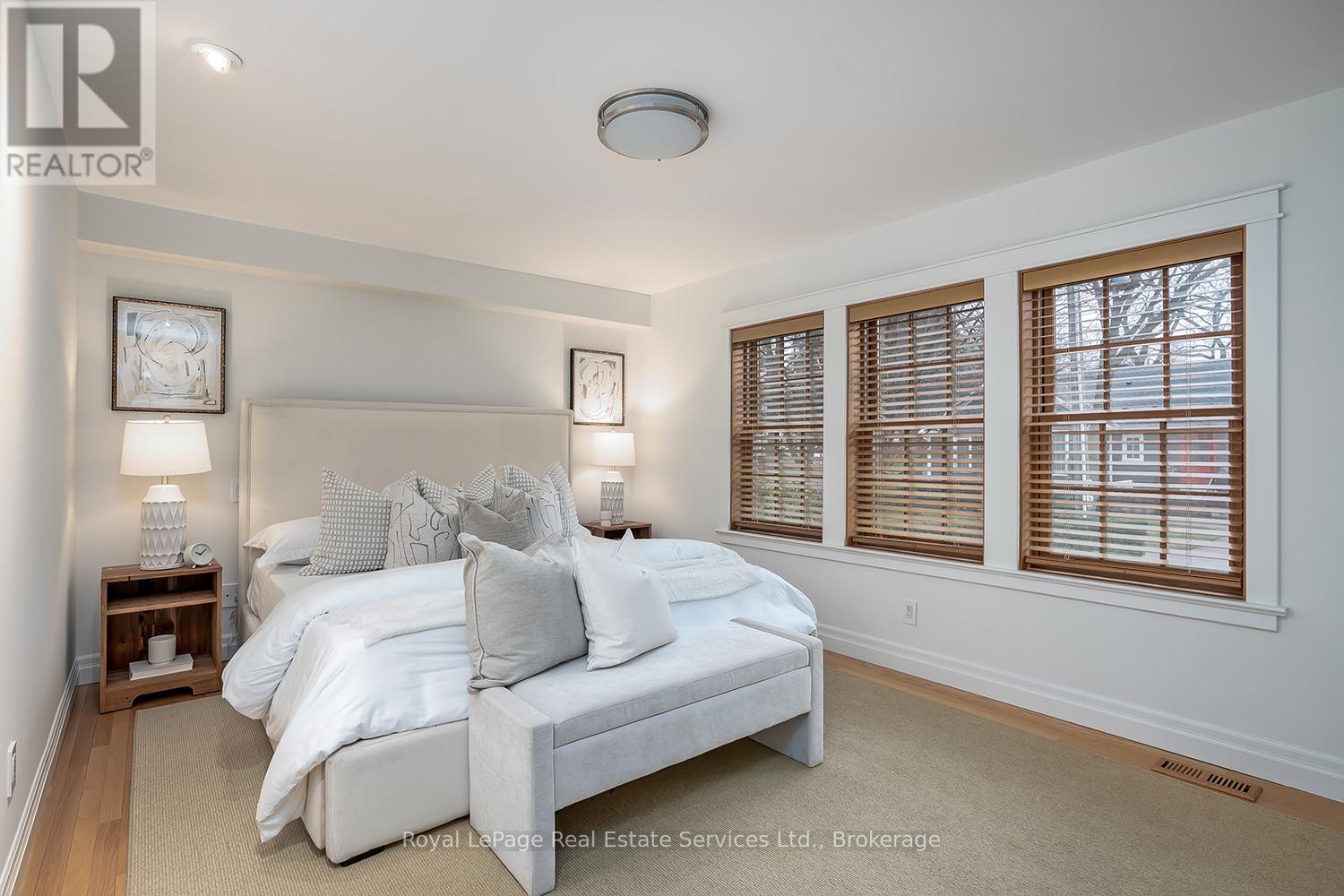 69 Allan Street, Oakville, Ontario  L6J 3M7 - Photo 22 - W12965194