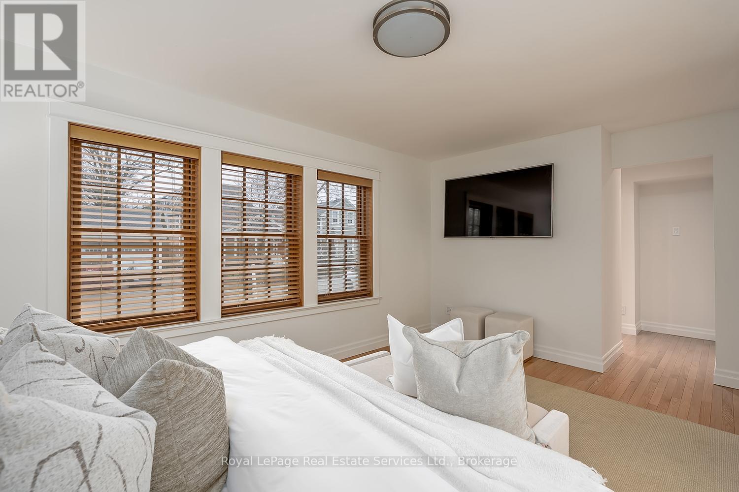 69 Allan Street, Oakville, Ontario  L6J 3M7 - Photo 23 - W12965194