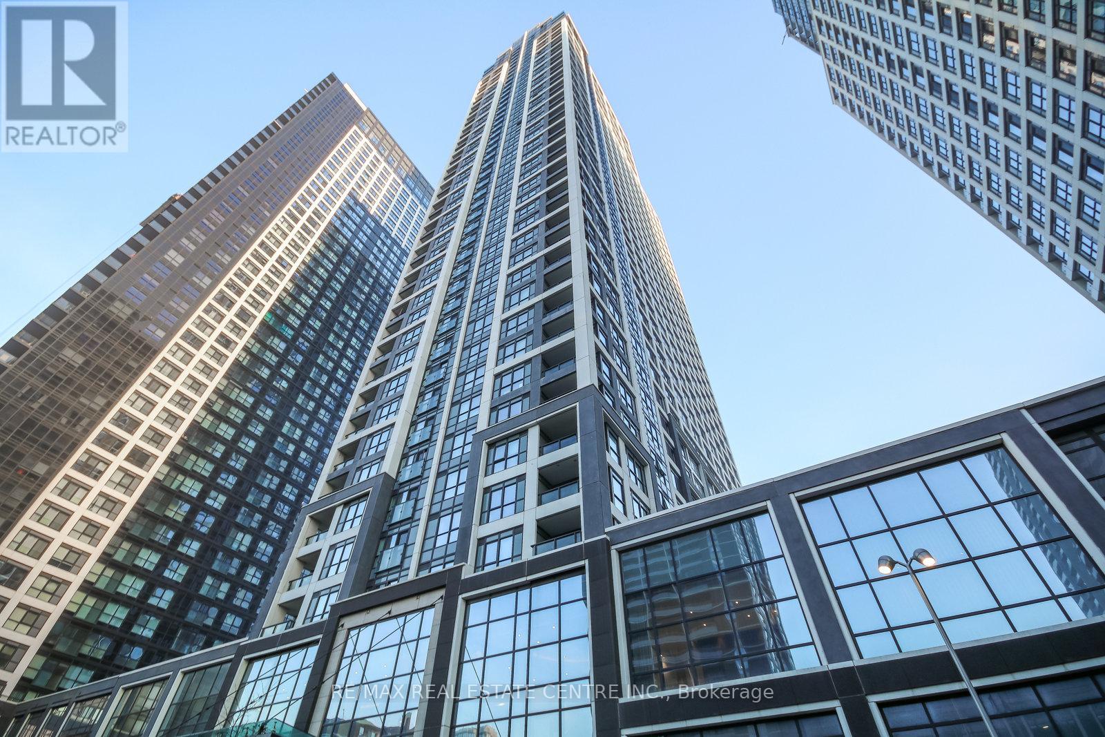 425 - 9 MABELLE AVENUE, Toronto, Ontario