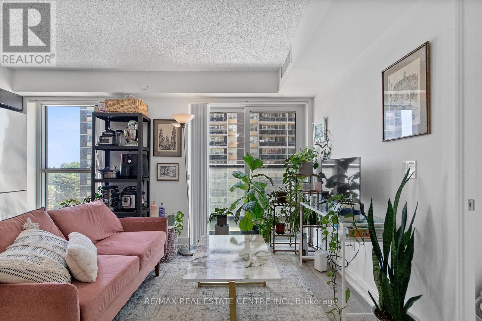 425 - 9 Mabelle Avenue, Toronto, Ontario  M9A 4X7 - Photo 5 - W12964762