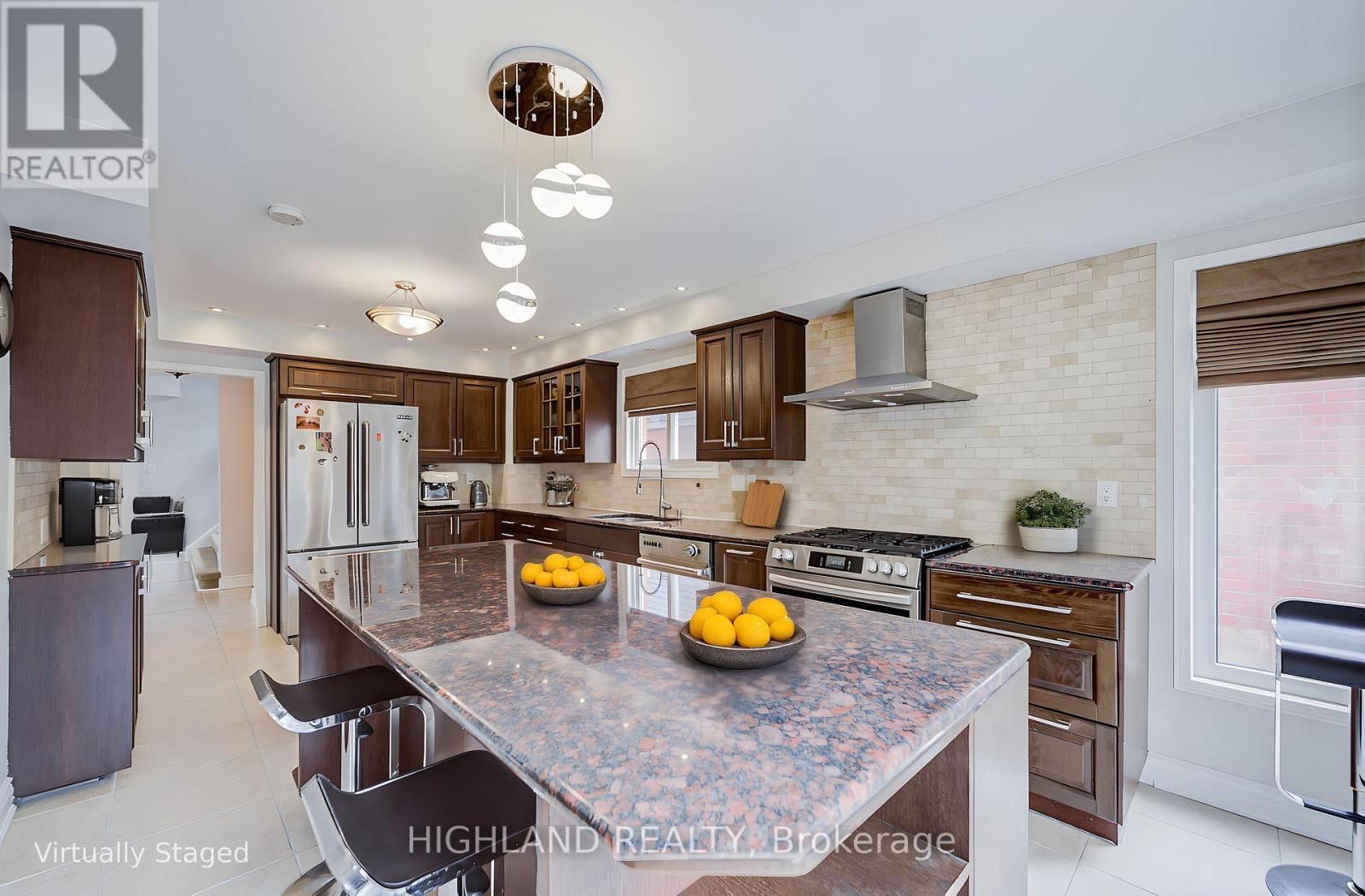 4508 Donegal Drive, Mississauga, Ontario  L5M 4G9 - Photo 11 - W12964784