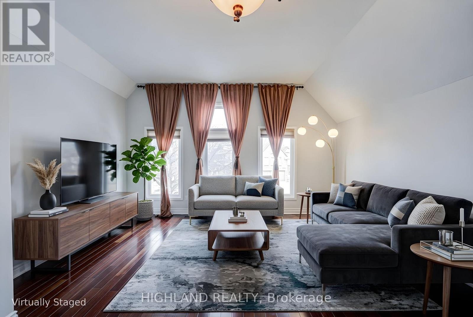 4508 Donegal Drive, Mississauga, Ontario  L5M 4G9 - Photo 12 - W12964784