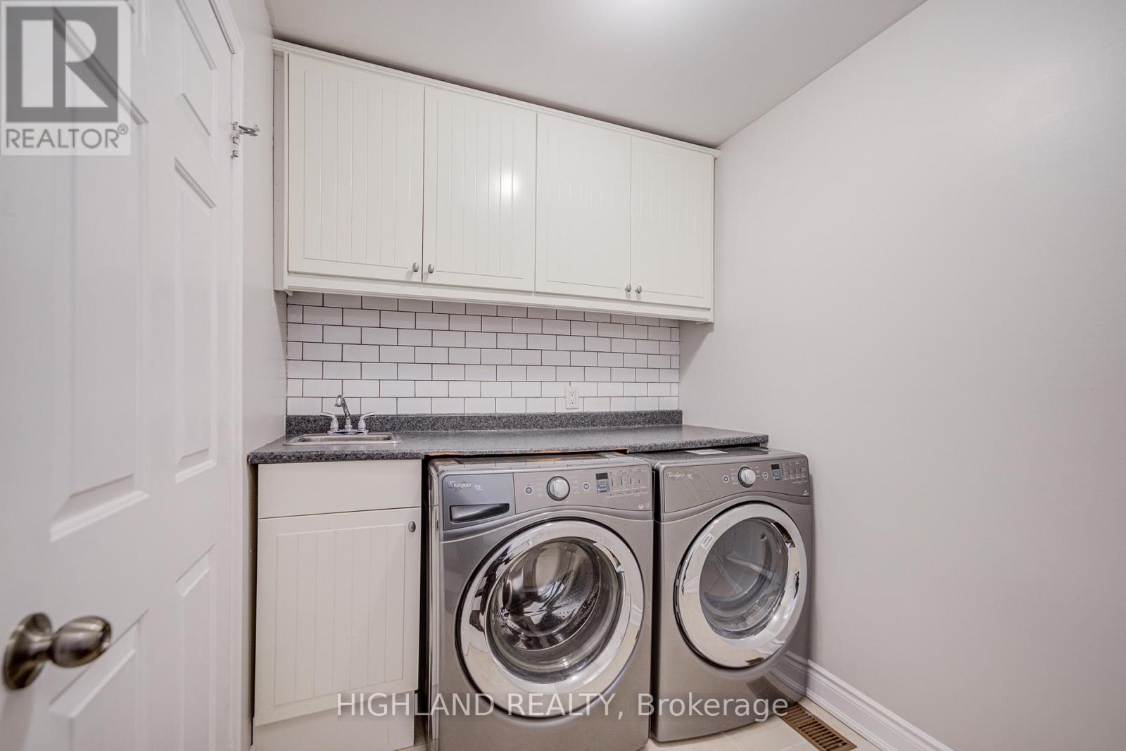 4508 Donegal Drive, Mississauga, Ontario  L5M 4G9 - Photo 21 - W12964784