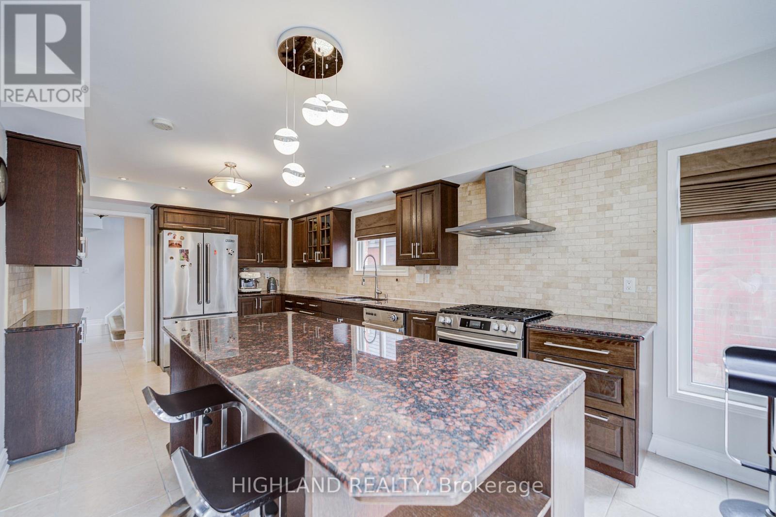 4508 Donegal Drive, Mississauga, Ontario  L5M 4G9 - Photo 22 - W12964784