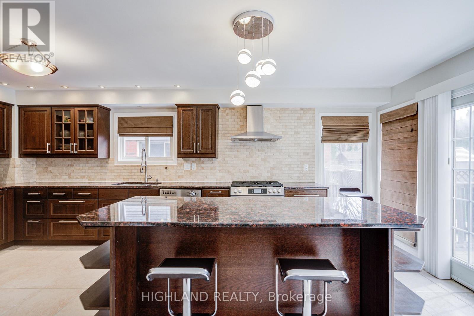 4508 Donegal Drive, Mississauga, Ontario  L5M 4G9 - Photo 23 - W12964784