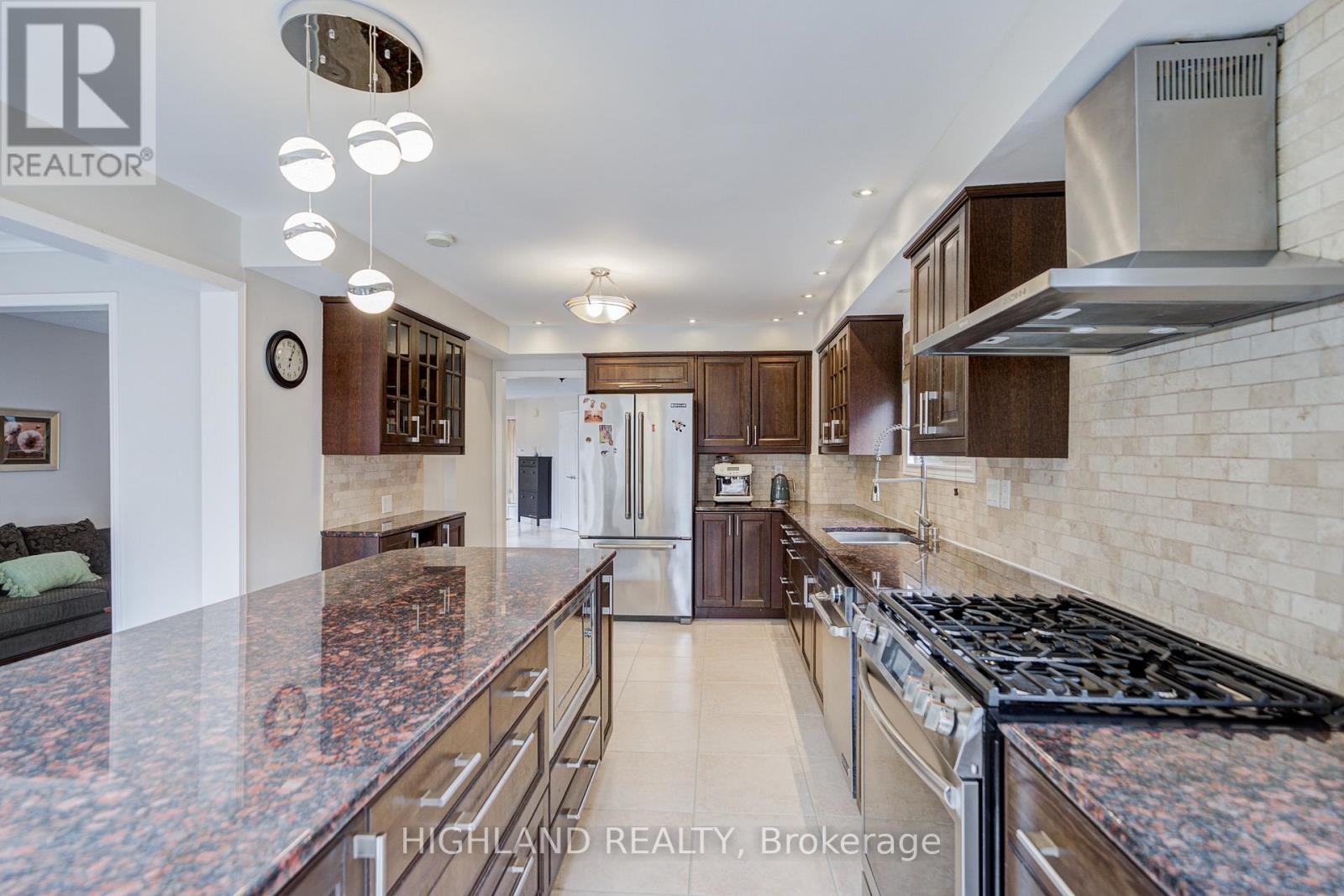 4508 Donegal Drive, Mississauga, Ontario  L5M 4G9 - Photo 25 - W12964784