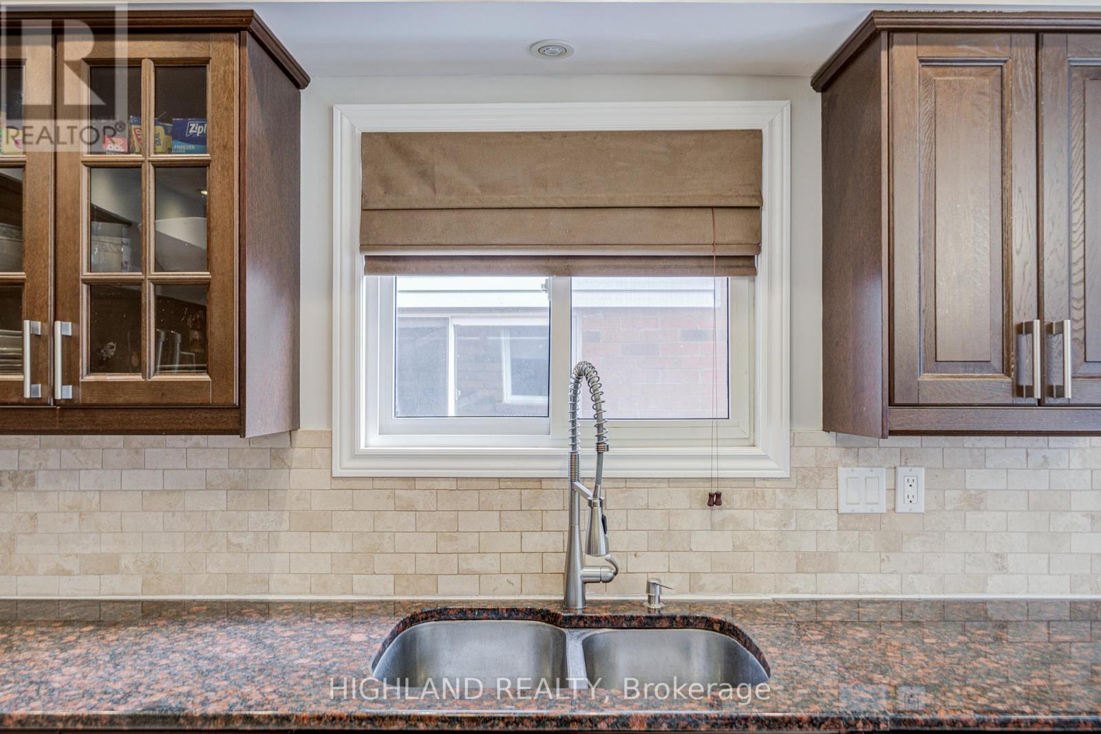 4508 Donegal Drive, Mississauga, Ontario  L5M 4G9 - Photo 27 - W12964784