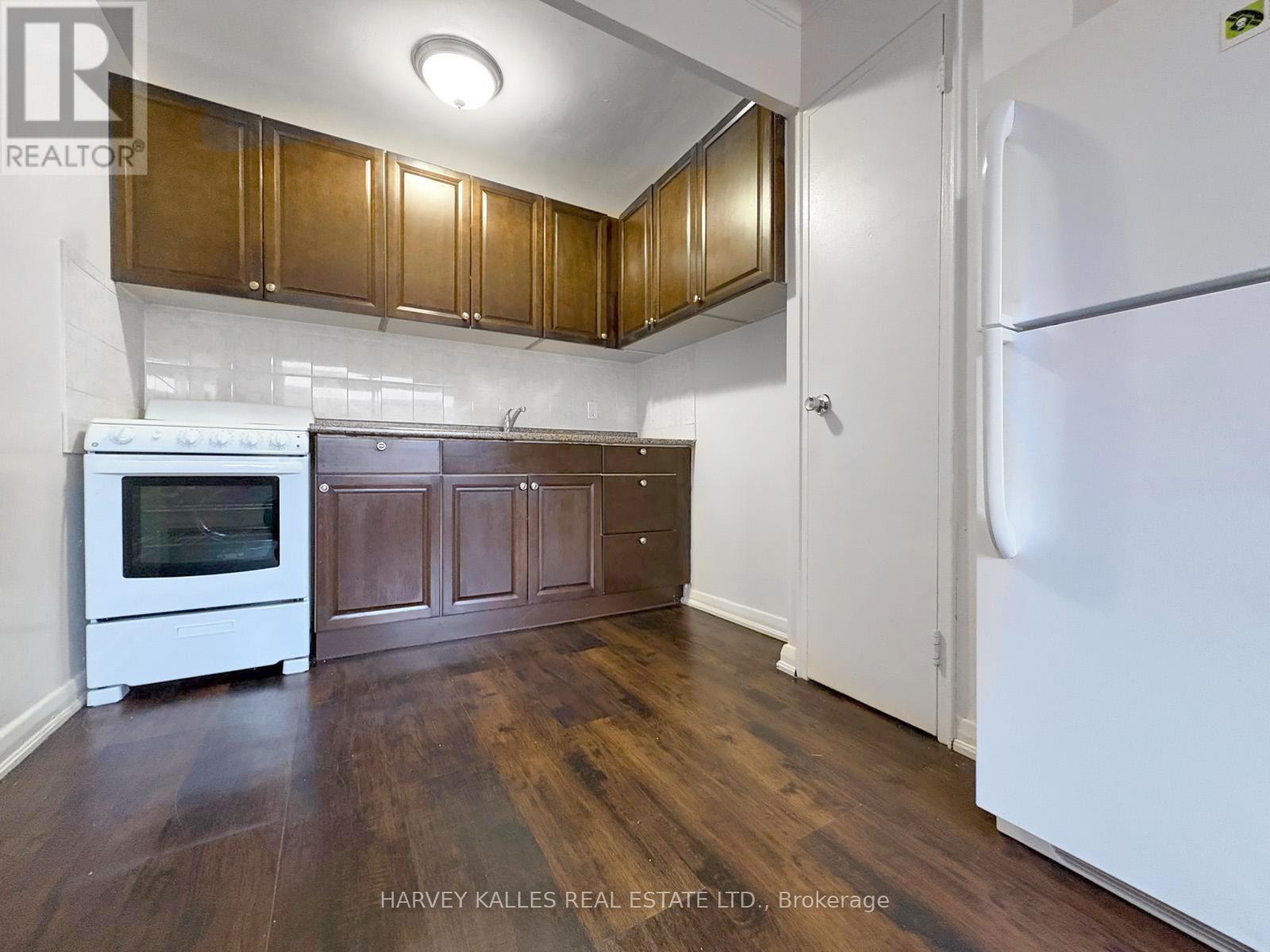 406 - 1490 Eglinton Avenue W, Toronto, Ontario  M6E 2G5 - Photo 3 - W12964796