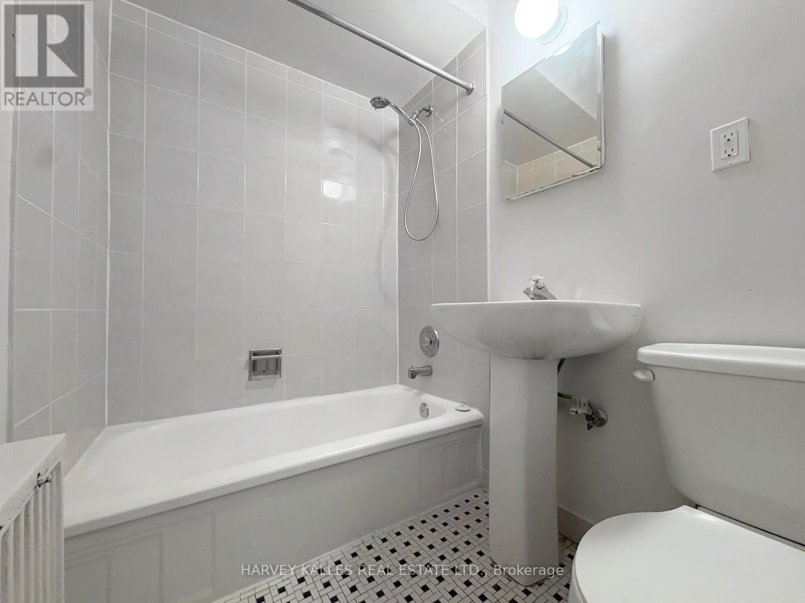 406 - 1490 Eglinton Avenue W, Toronto, Ontario  M6E 2G5 - Photo 6 - W12964796