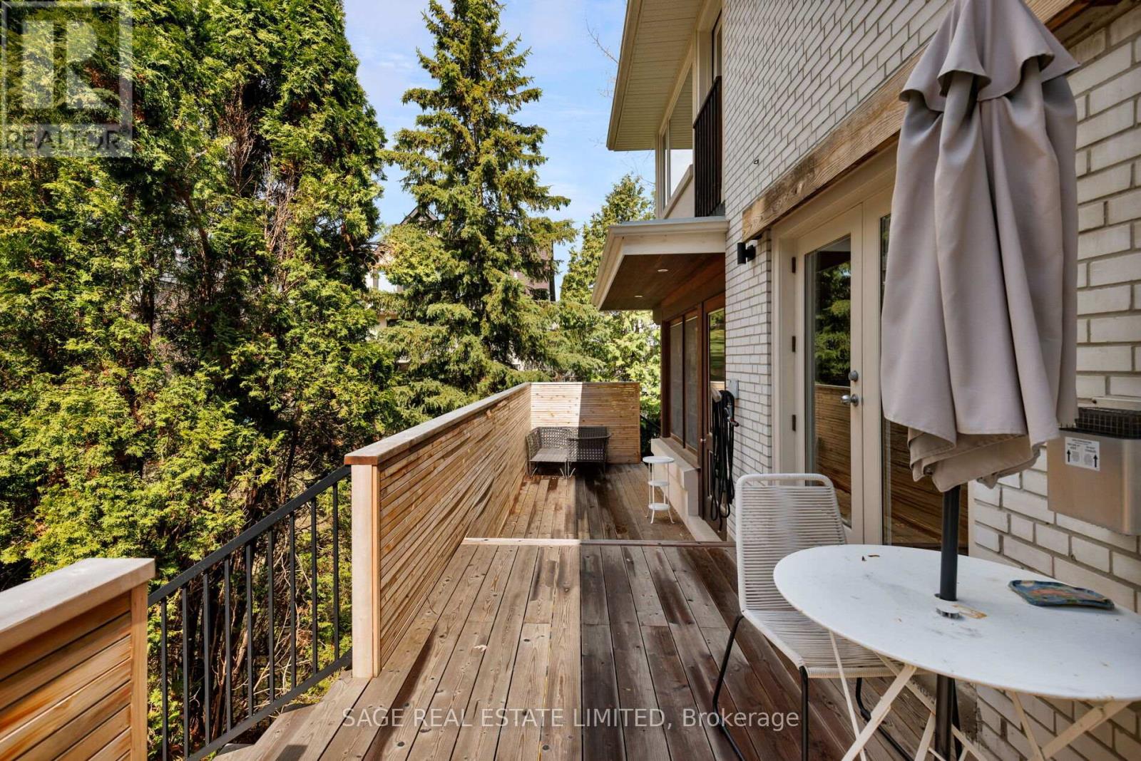 10 Walford Road, Toronto, Ontario  M8X 2P1 - Photo 11 - W12964852