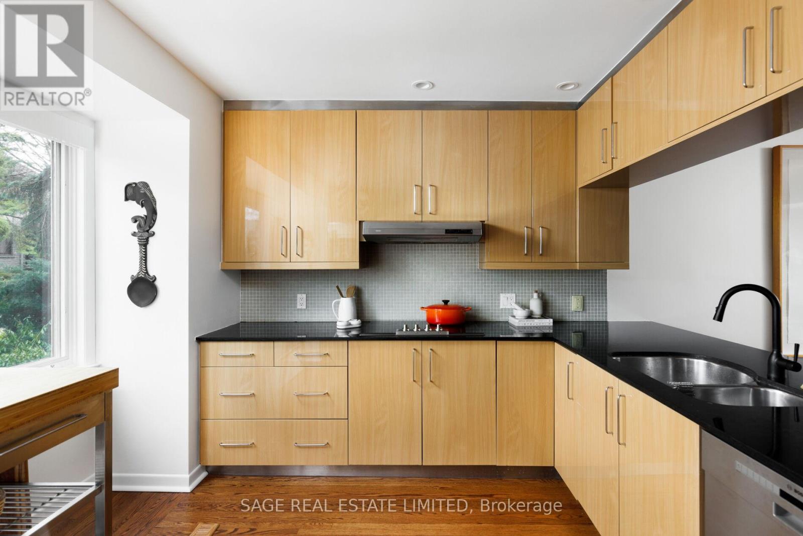 10 Walford Road, Toronto, Ontario  M8X 2P1 - Photo 23 - W12964852