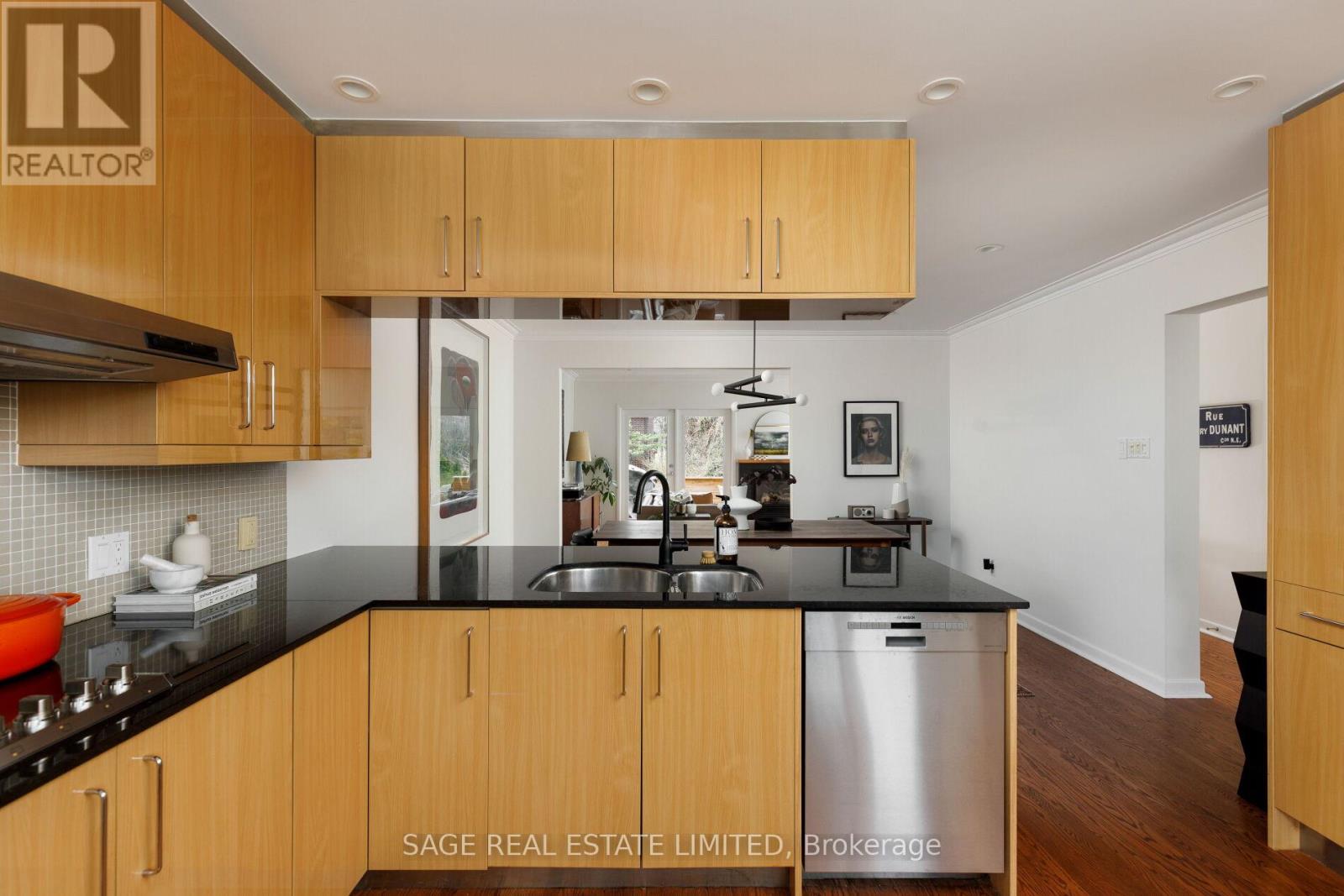 10 Walford Road, Toronto, Ontario  M8X 2P1 - Photo 24 - W12964852