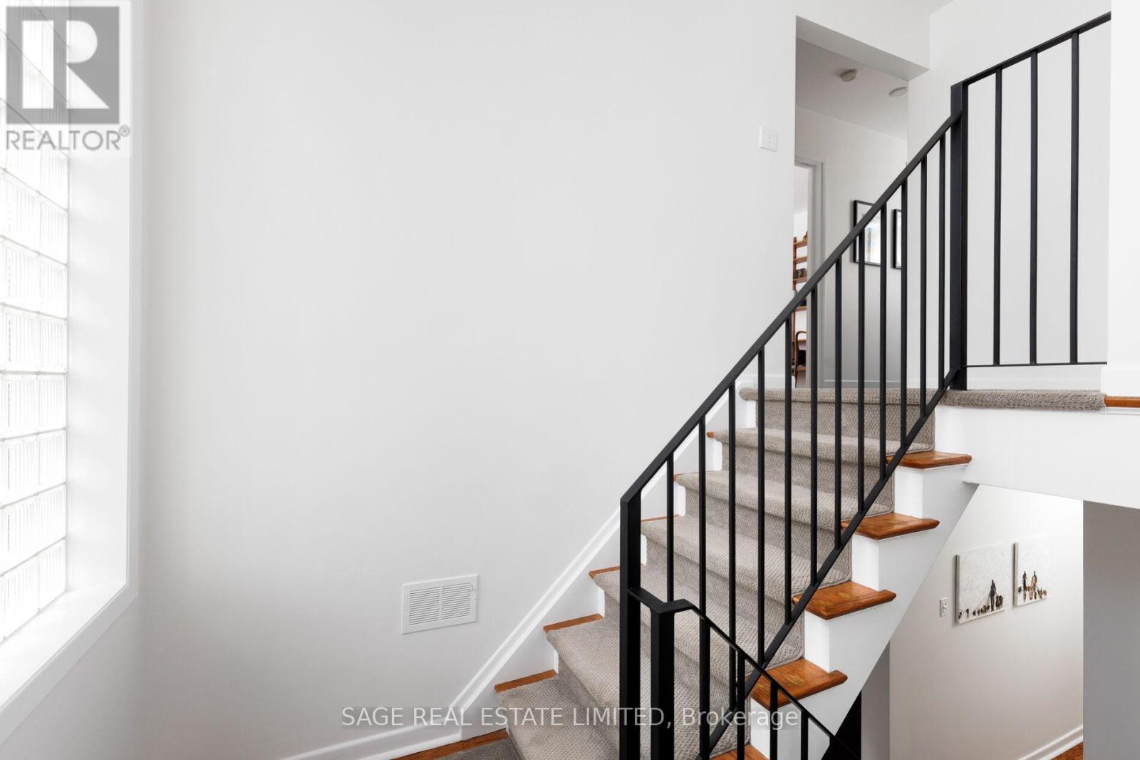 10 Walford Road, Toronto, Ontario  M8X 2P1 - Photo 29 - W12964852