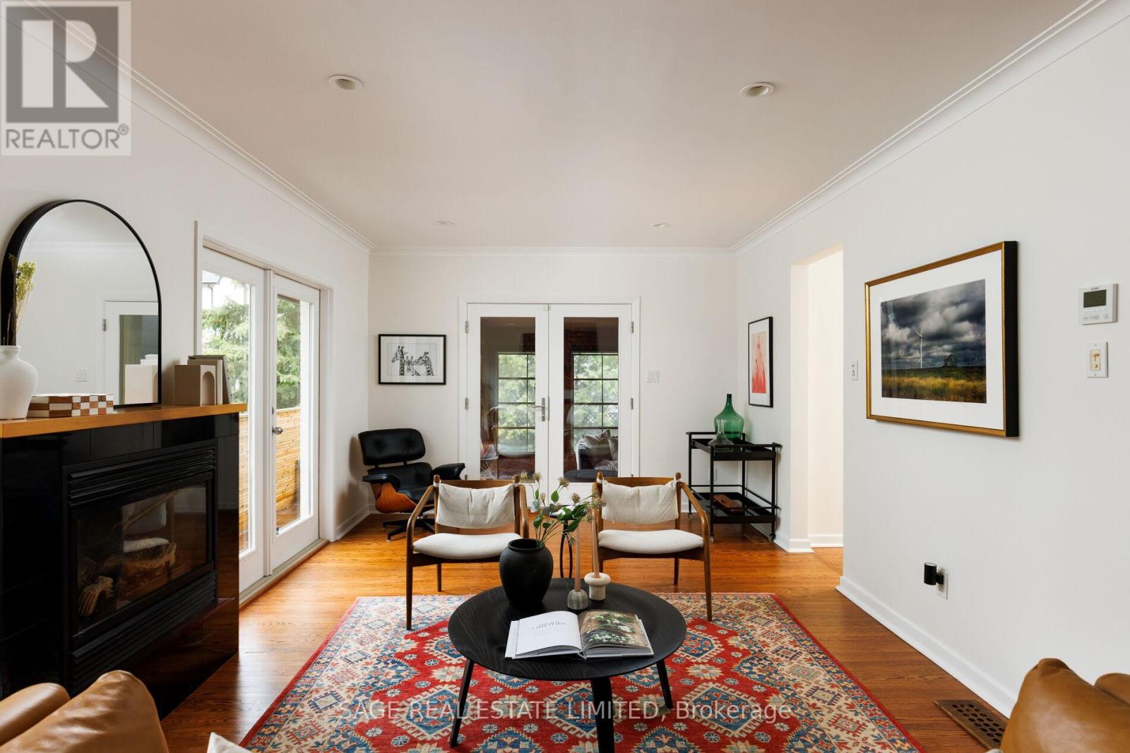 10 Walford Road, Toronto, Ontario  M8X 2P1 - Photo 5 - W12964852