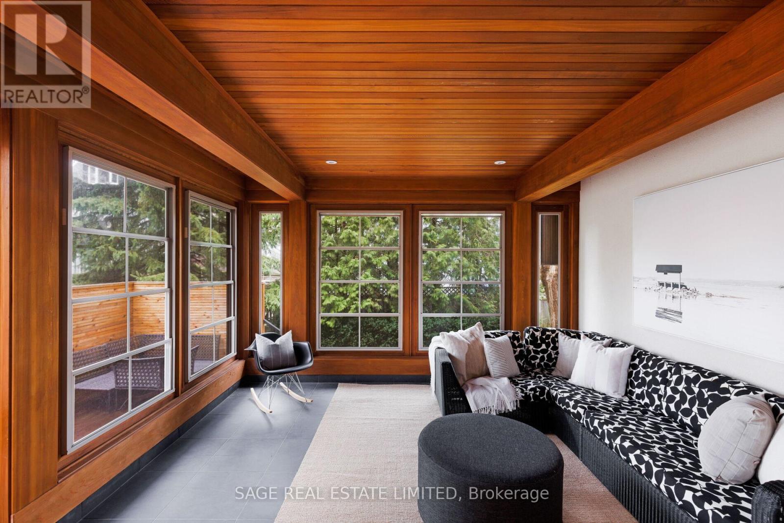 10 Walford Road, Toronto, Ontario  M8X 2P1 - Photo 7 - W12964852