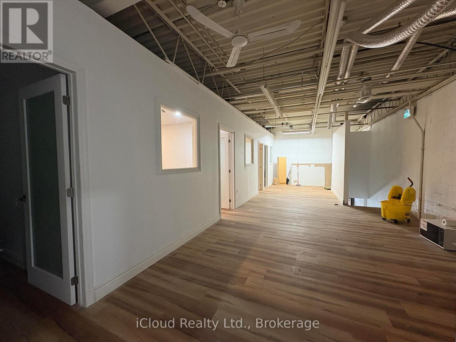 6 - 1060 Britannia Road E, Mississauga (Northeast), Ontario  L4W 4T1 - Photo 4 - W12964866