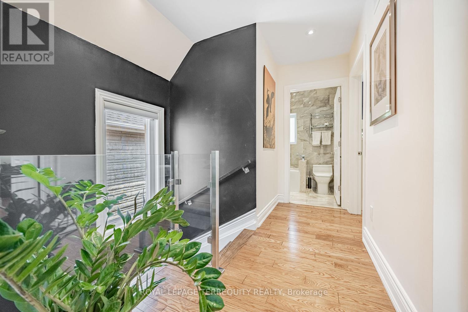 87 Eighth Street, Toronto, Ontario  M8V 3C5 - Photo 16 - W12964888