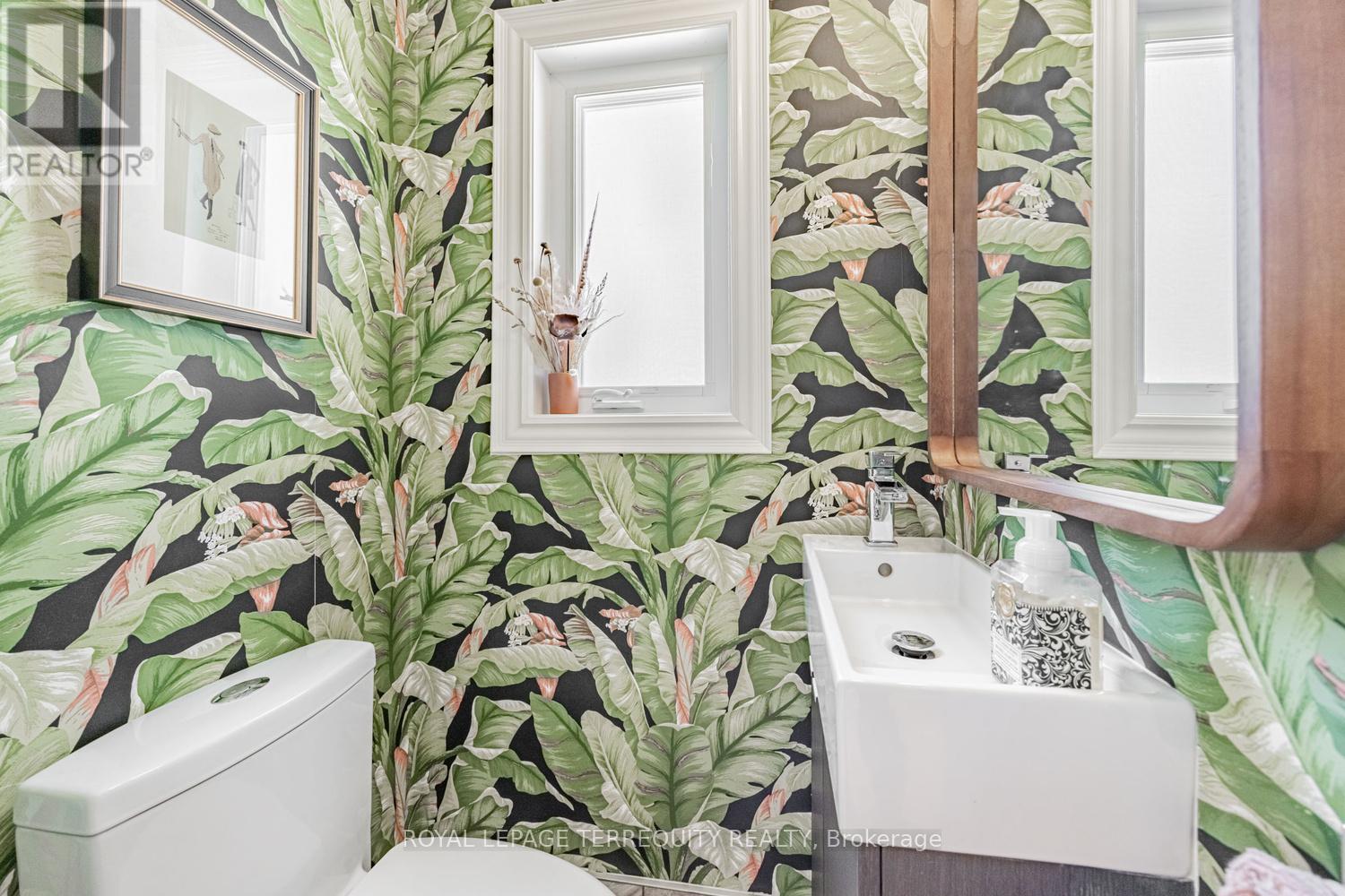 87 Eighth Street, Toronto, Ontario  M8V 3C5 - Photo 17 - W12964888