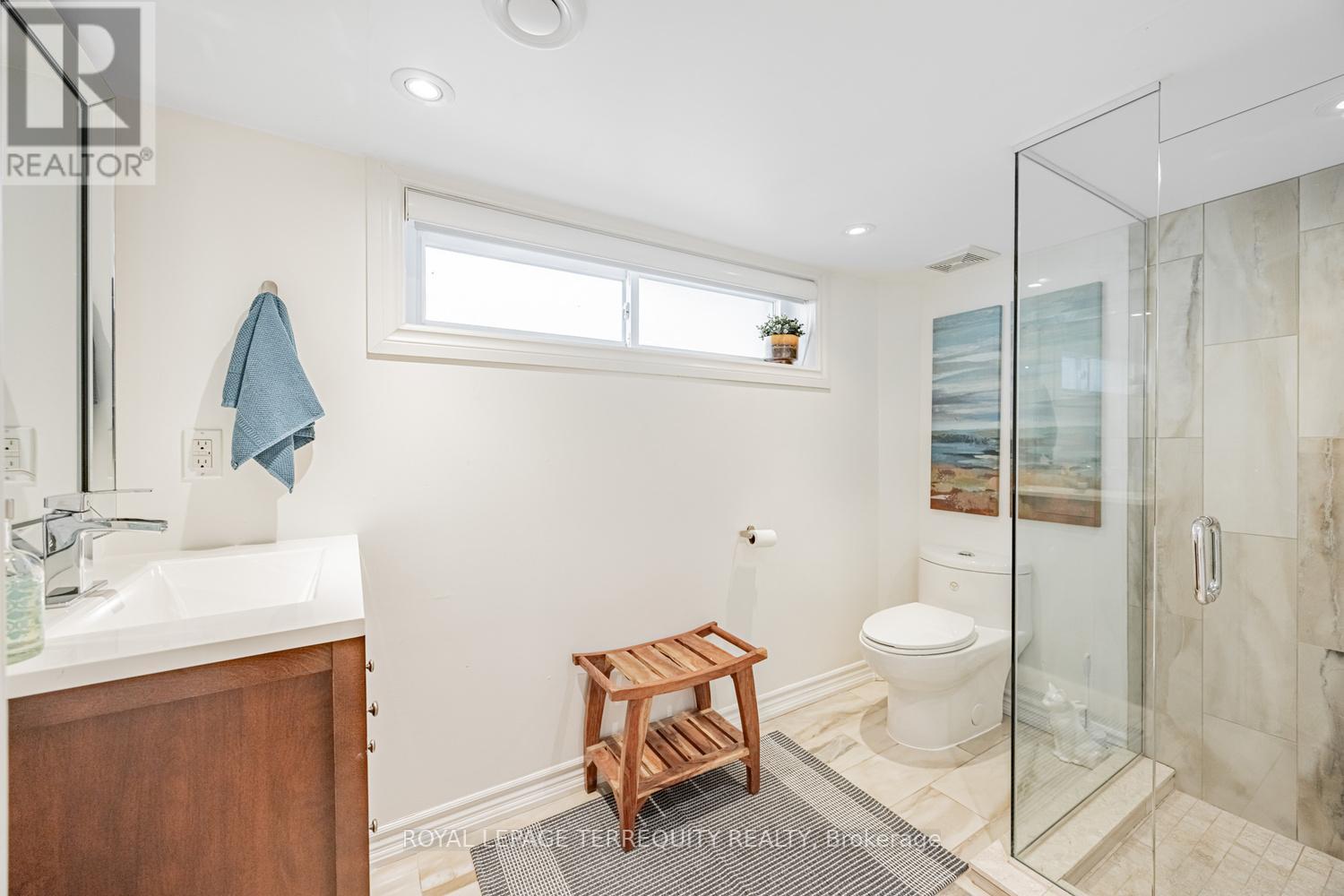 87 Eighth Street, Toronto, Ontario  M8V 3C5 - Photo 28 - W12964888