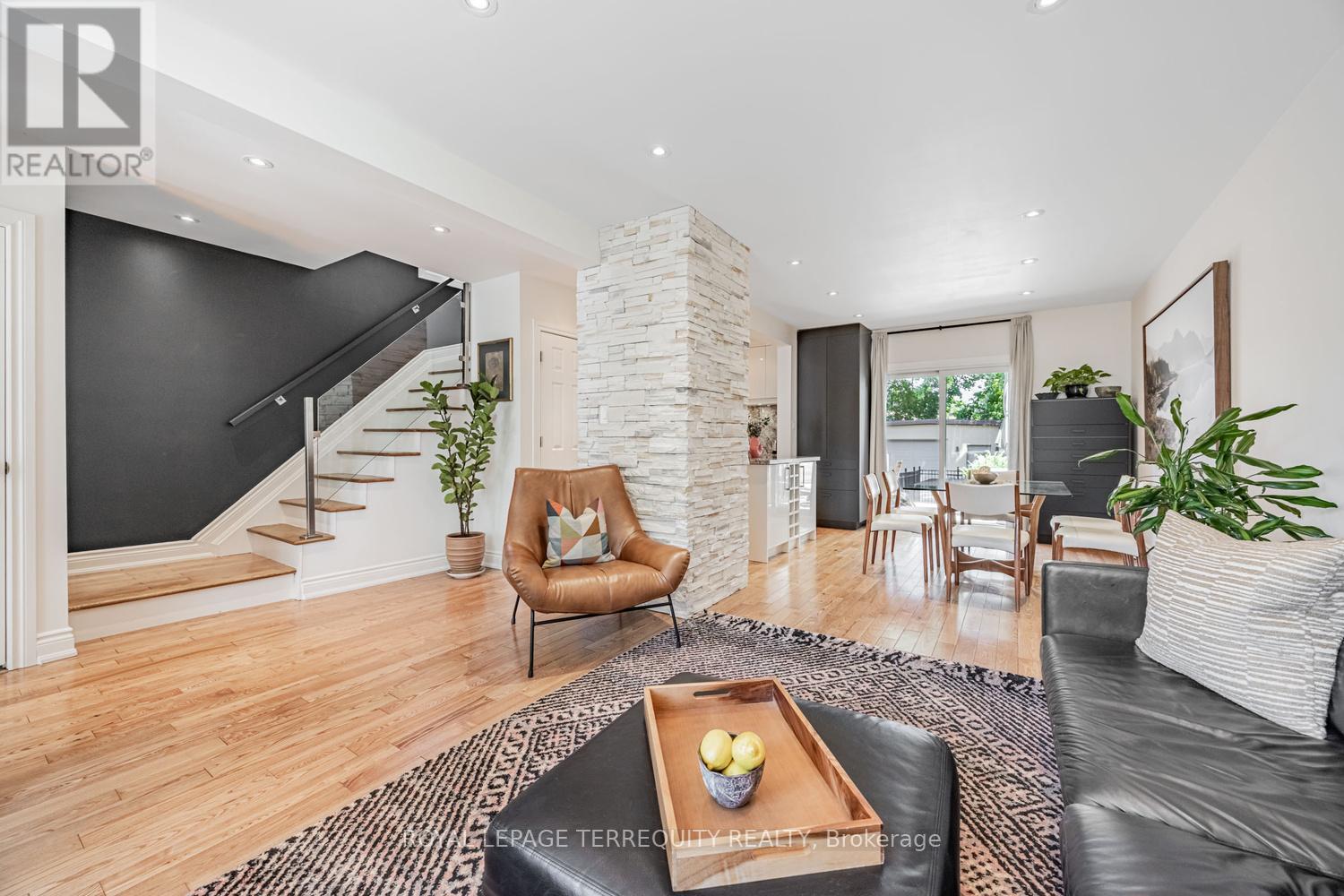 87 Eighth Street, Toronto, Ontario  M8V 3C5 - Photo 6 - W12964888