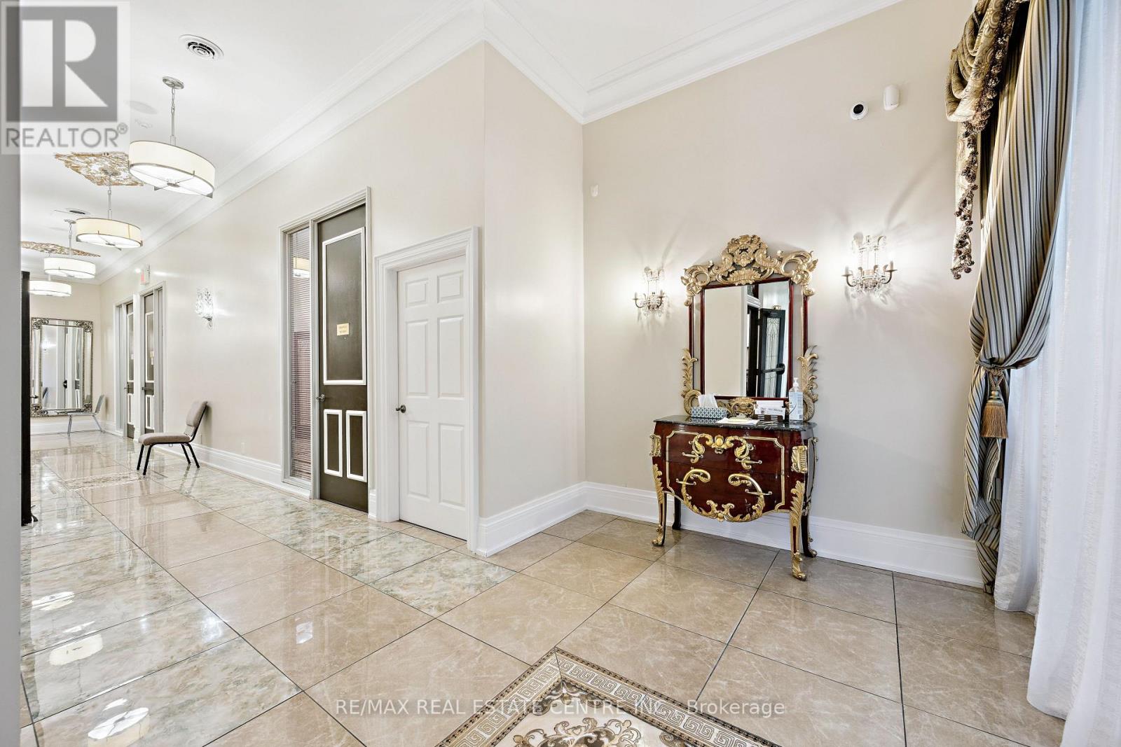 7605 Danbro Crescent, Mississauga, Ontario  L5N 6P9 - Photo 23 - W12964896