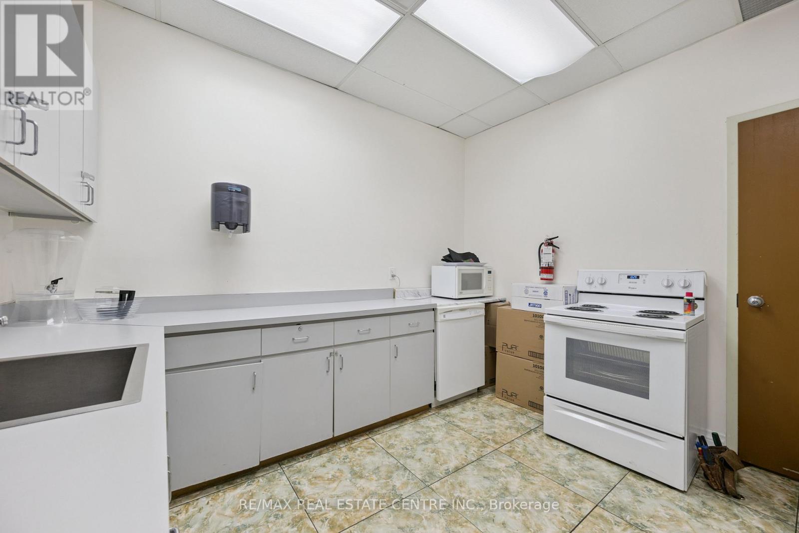 7605 Danbro Crescent, Mississauga, Ontario  L5N 6P9 - Photo 38 - W12964896