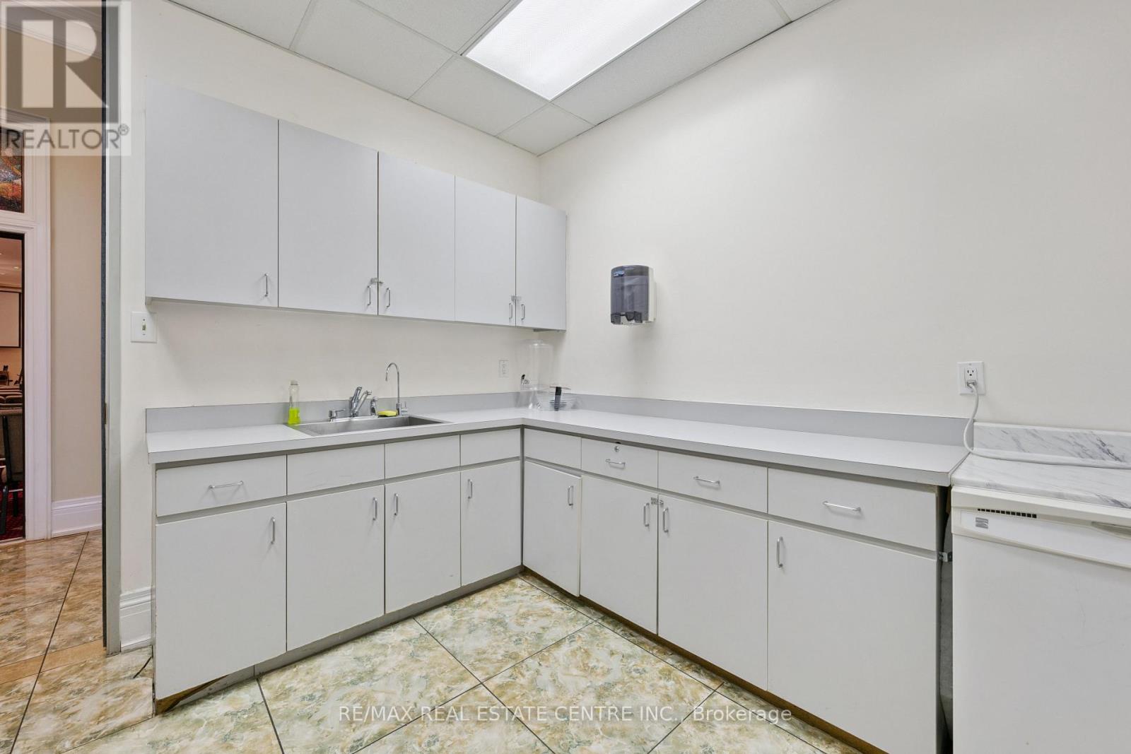 7605 Danbro Crescent, Mississauga, Ontario  L5N 6P9 - Photo 39 - W12964896