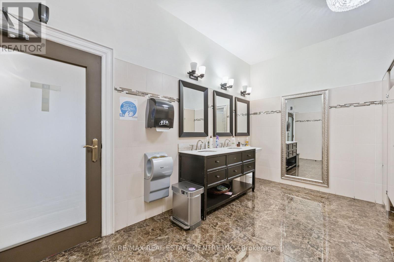 7605 Danbro Crescent, Mississauga, Ontario  L5N 6P9 - Photo 46 - W12964896