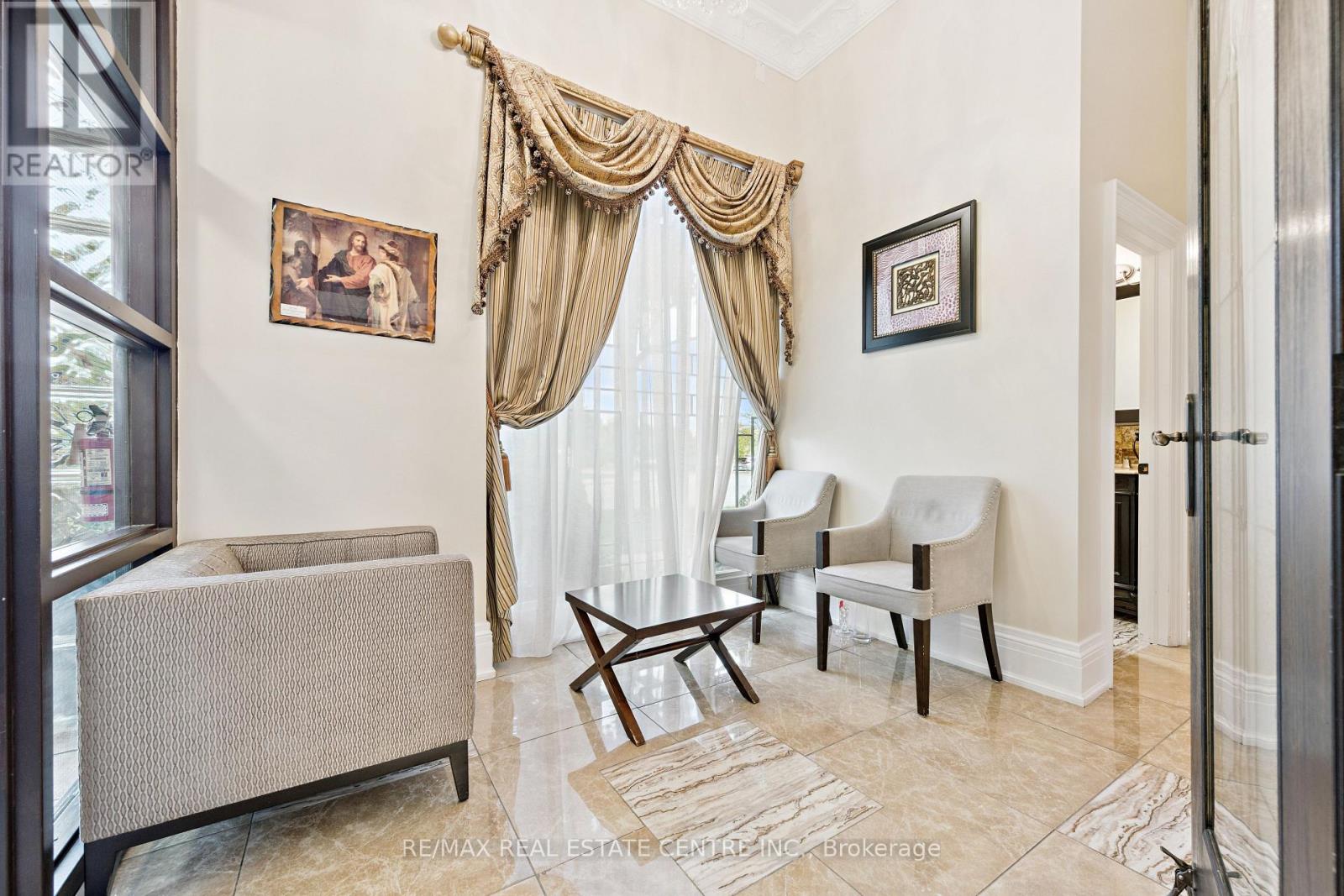 7605 Danbro Crescent, Mississauga, Ontario  L5N 6P9 - Photo 7 - W12964896