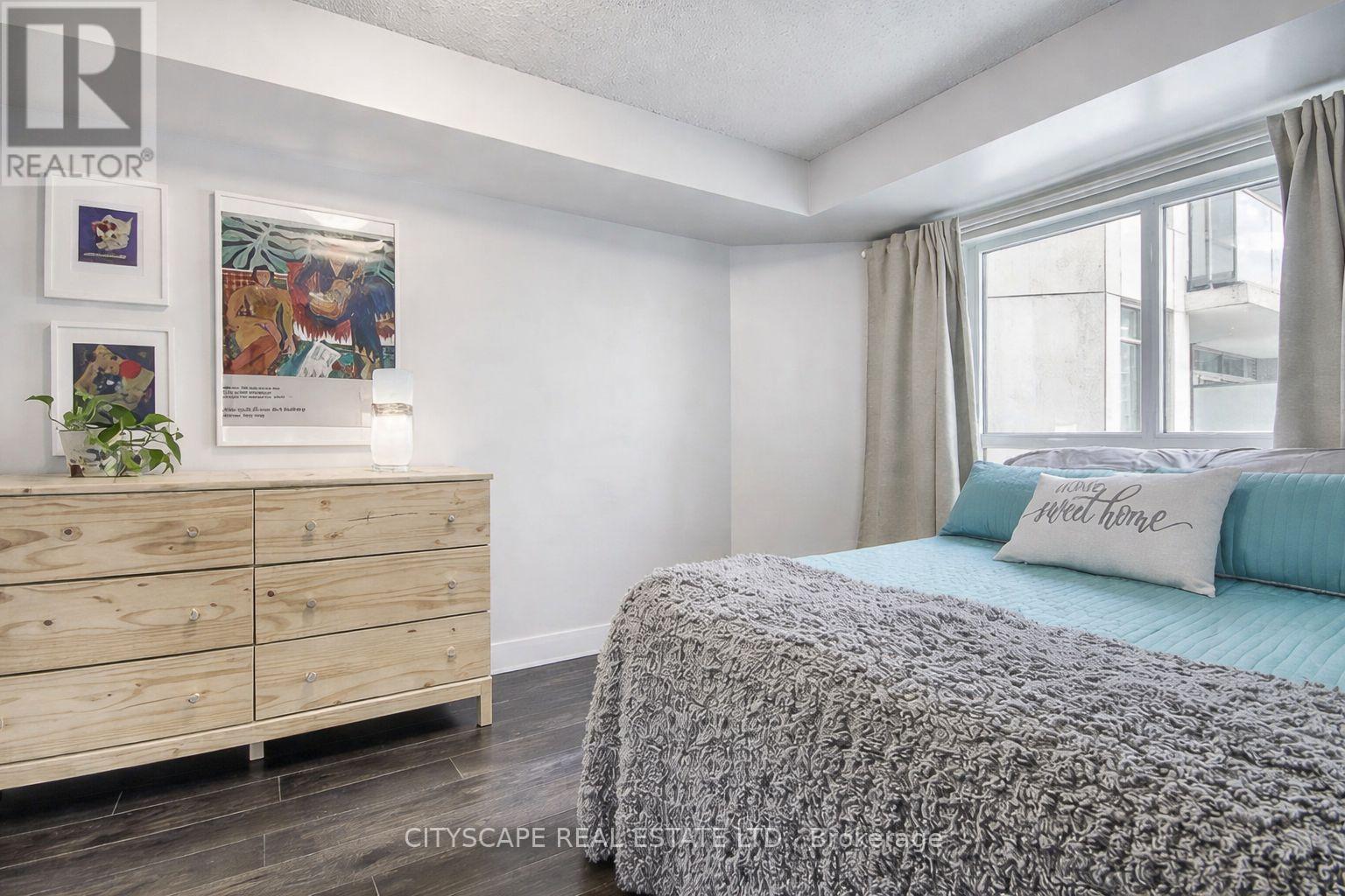 801 - 816 Lansdowne Avenue, Toronto, Ontario  M6H 4K6 - Photo 5 - W12964930