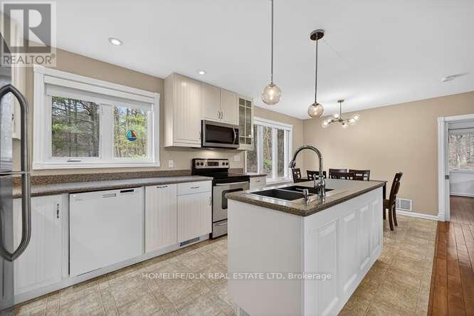 138 Escott Rockport Road, Leeds And The Thousand Islands, Ontario  K0E 1R0 - Photo 10 - X12965032