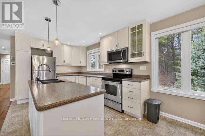 138 Escott Rockport Road, Leeds And The Thousand Islands, Ontario  K0E 1R0 - Photo 12 - X12965032