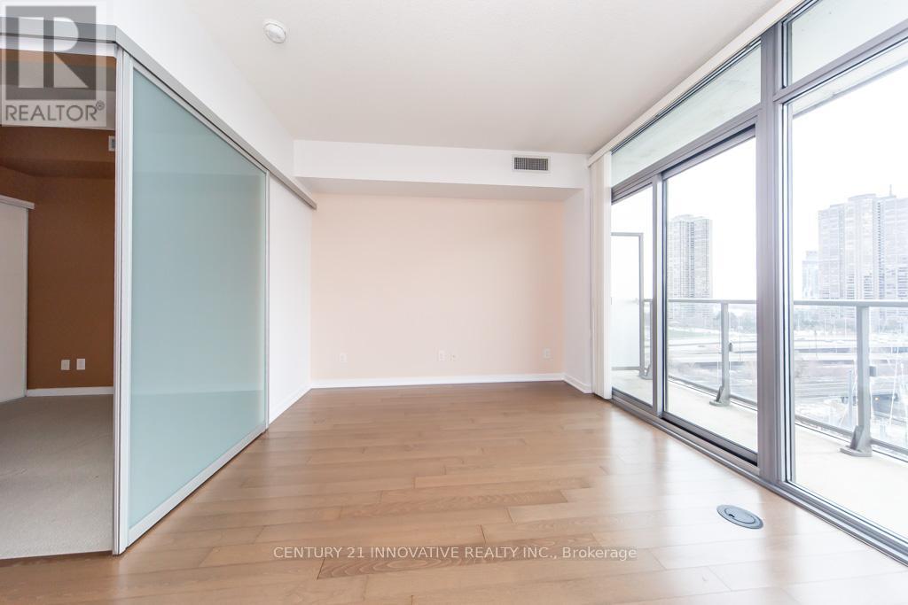 1107 - 105 The Queensway Way, Toronto, Ontario  M6S 5B5 - Photo 14 - W12859136