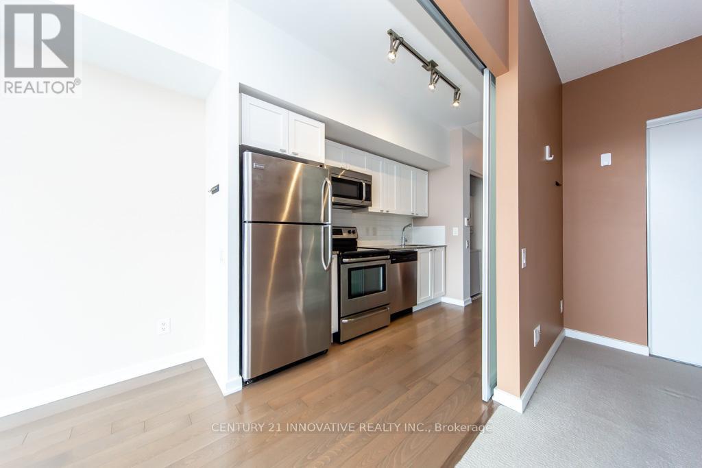 1107 - 105 The Queensway Way, Toronto, Ontario  M6S 5B5 - Photo 19 - W12859136