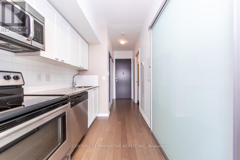 1107 - 105 The Queensway Way, Toronto, Ontario  M6S 5B5 - Photo 22 - W12859136