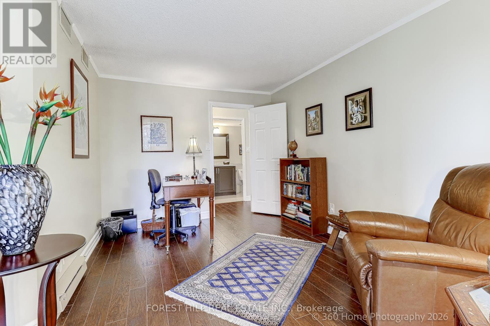 204 - 45 Kingsbridge Garden Circle, Mississauga, Ontario  L5R 3K4 - Photo 21 - W12963474