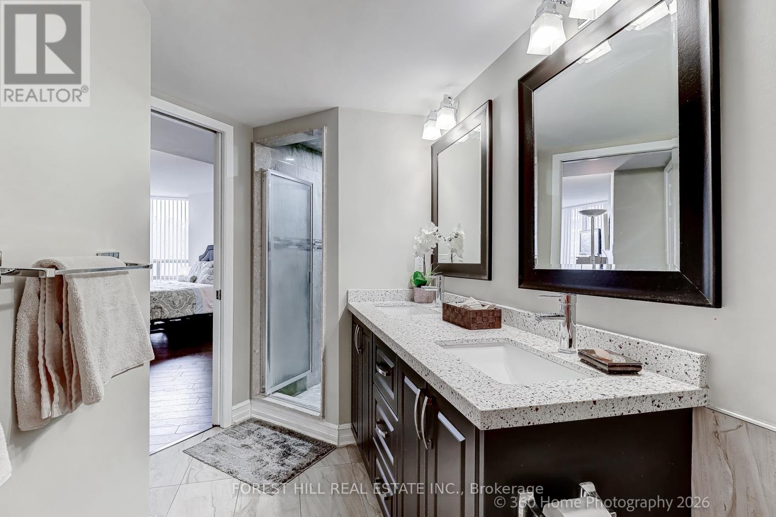 204 - 45 Kingsbridge Garden Circle, Mississauga, Ontario  L5R 3K4 - Photo 27 - W12963474