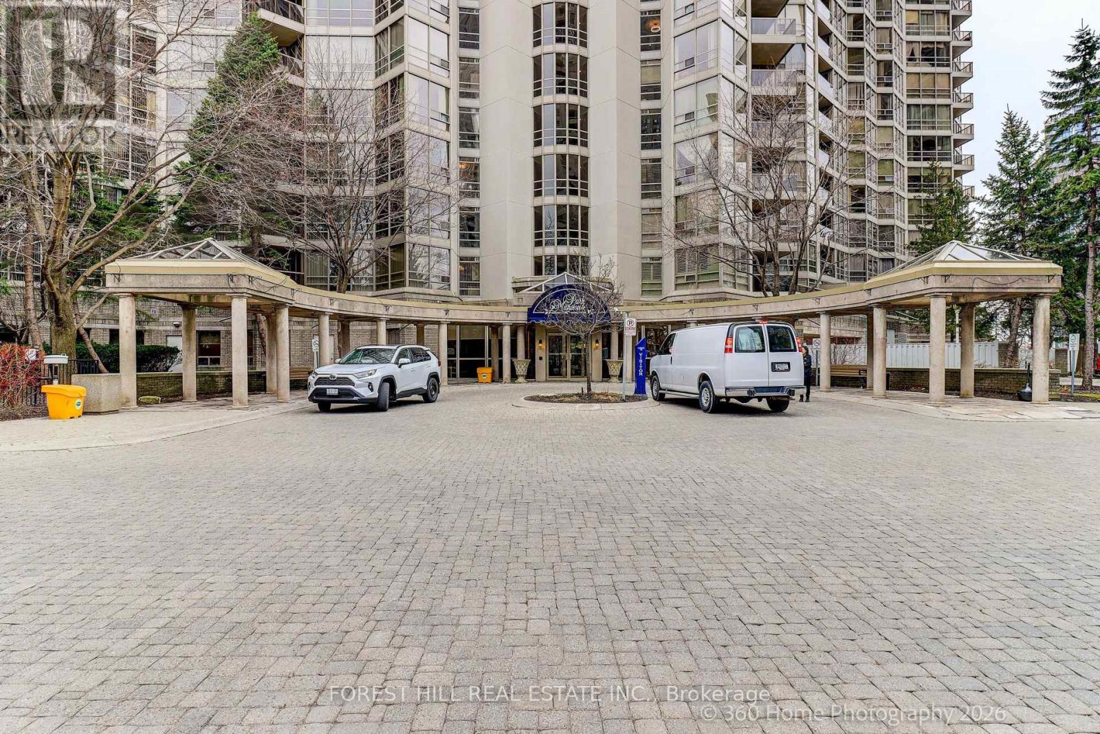 204 - 45 Kingsbridge Garden Circle, Mississauga, Ontario  L5R 3K4 - Photo 2 - W12963474