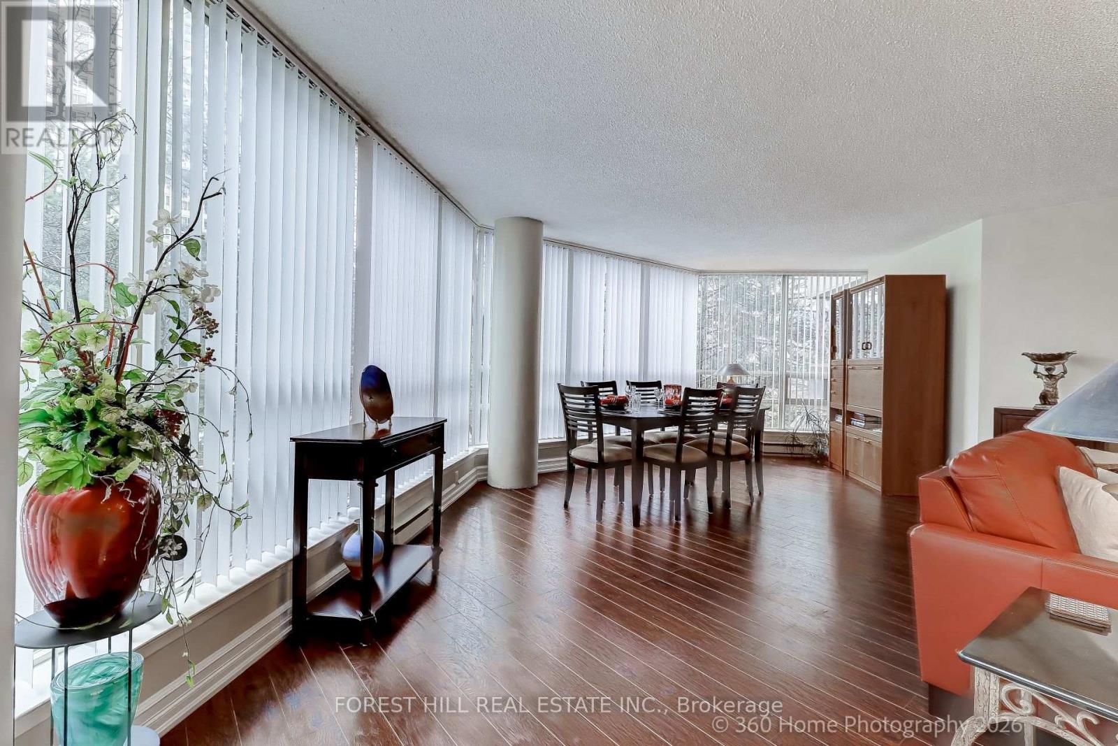 204 - 45 Kingsbridge Garden Circle, Mississauga, Ontario  L5R 3K4 - Photo 9 - W12963474