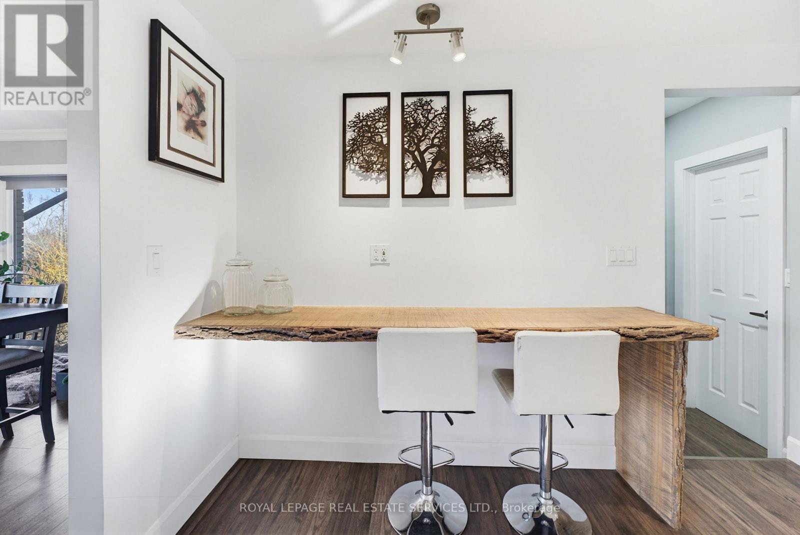 18 Cherry Street, Halton Hills, Ontario  L7G 3J8 - Photo 16 - W12933612